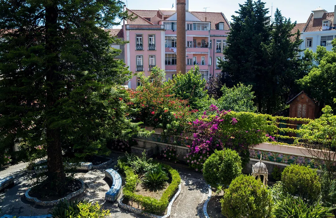 Sant Jordi Hostels Lisbon-1
